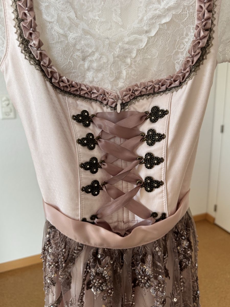 Kostüme: Krüger Dirndl Gr.30 – Gebraucht aus Dachsen von Pfotenglueck 1
