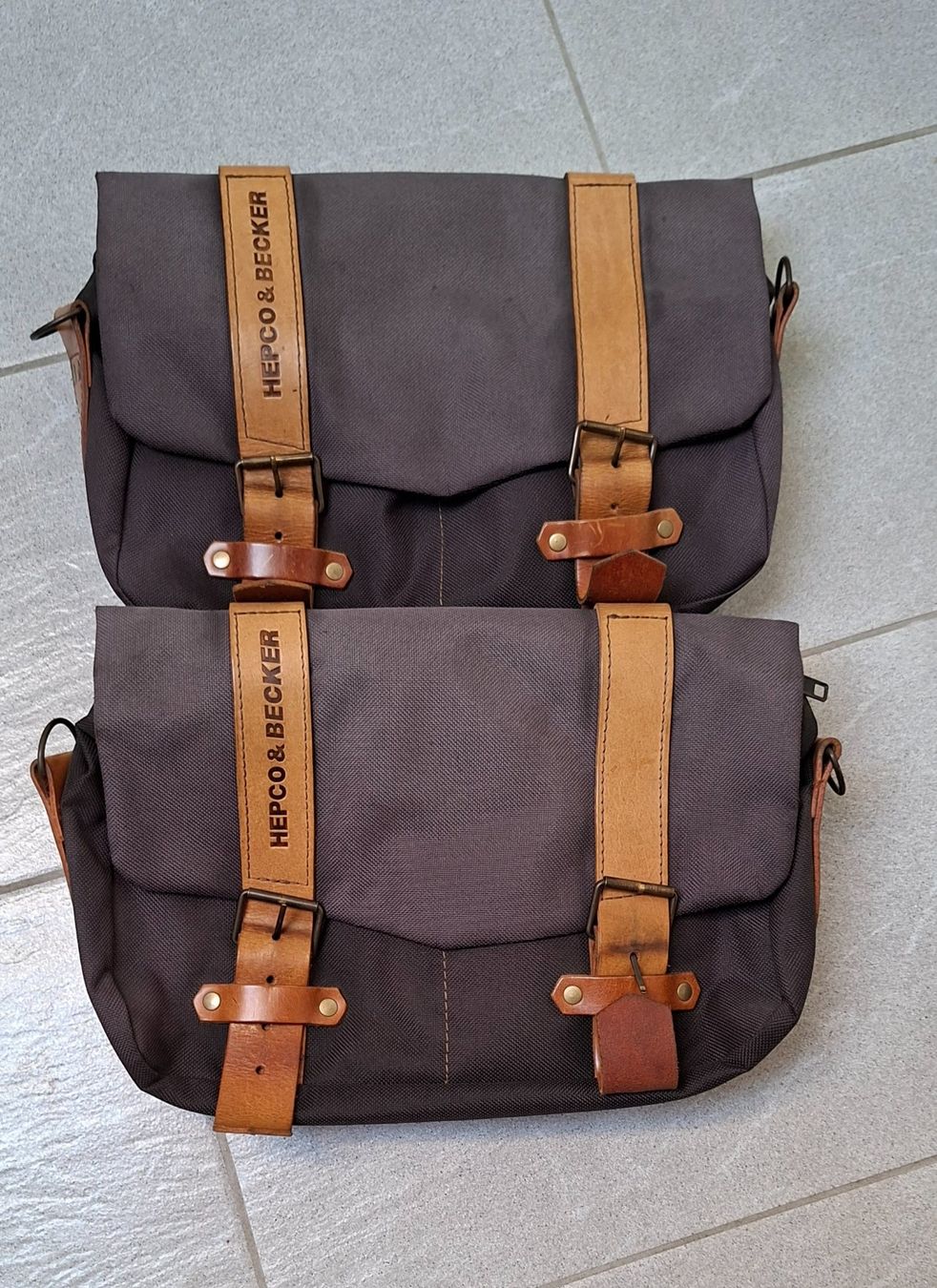 Hepco & Becker Sacs: Seitentaschen Motorrad Leder/ Polyester Hepco& Becker – D'occasion à Möhlin par teddybaer8