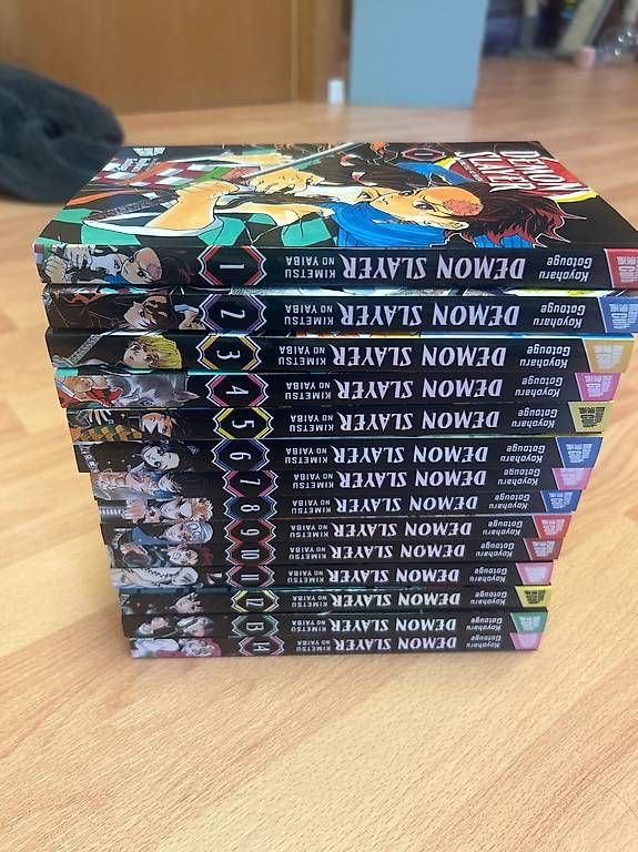 Fumetti: Demon Slayer 1-14 – Usato da Lupfig venduto da yas_vsb2