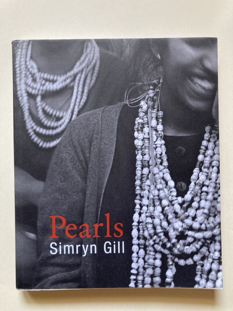 Bücher: Pearls - Simryn Gill – Gebraucht aus Zürich von 000rk