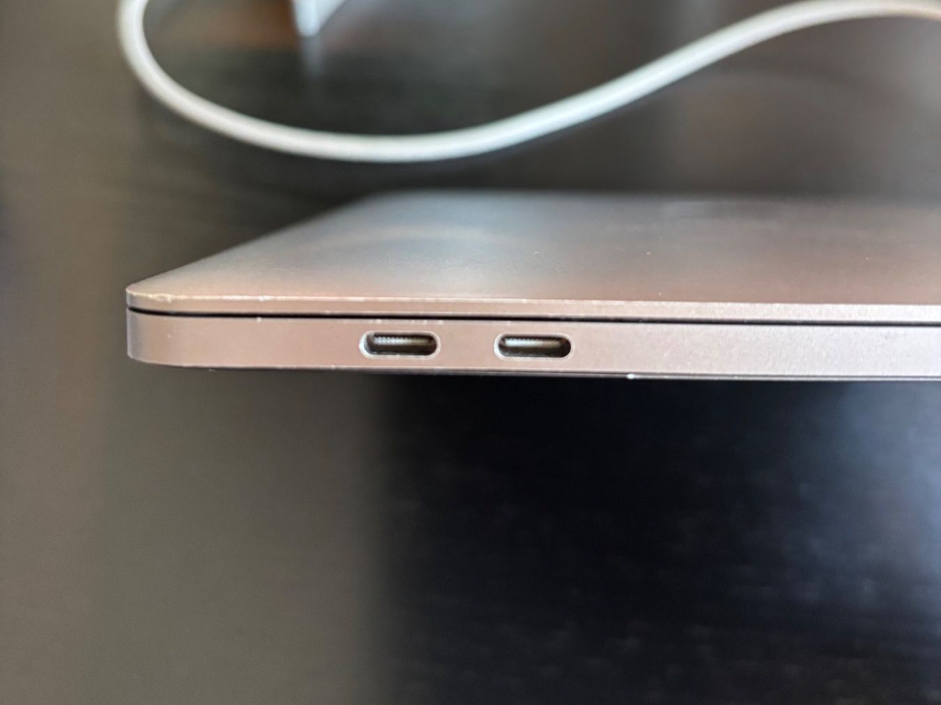 Apple Notebook: MacBook Pro 2017 Intel – Usato da Zürich venduto da inf_kj6t 3