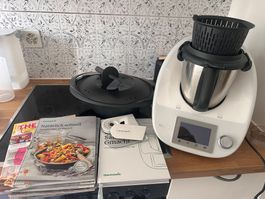 Thermomix TM5 Komplettset + Cook-Key + Kochbücher (Top Zusta