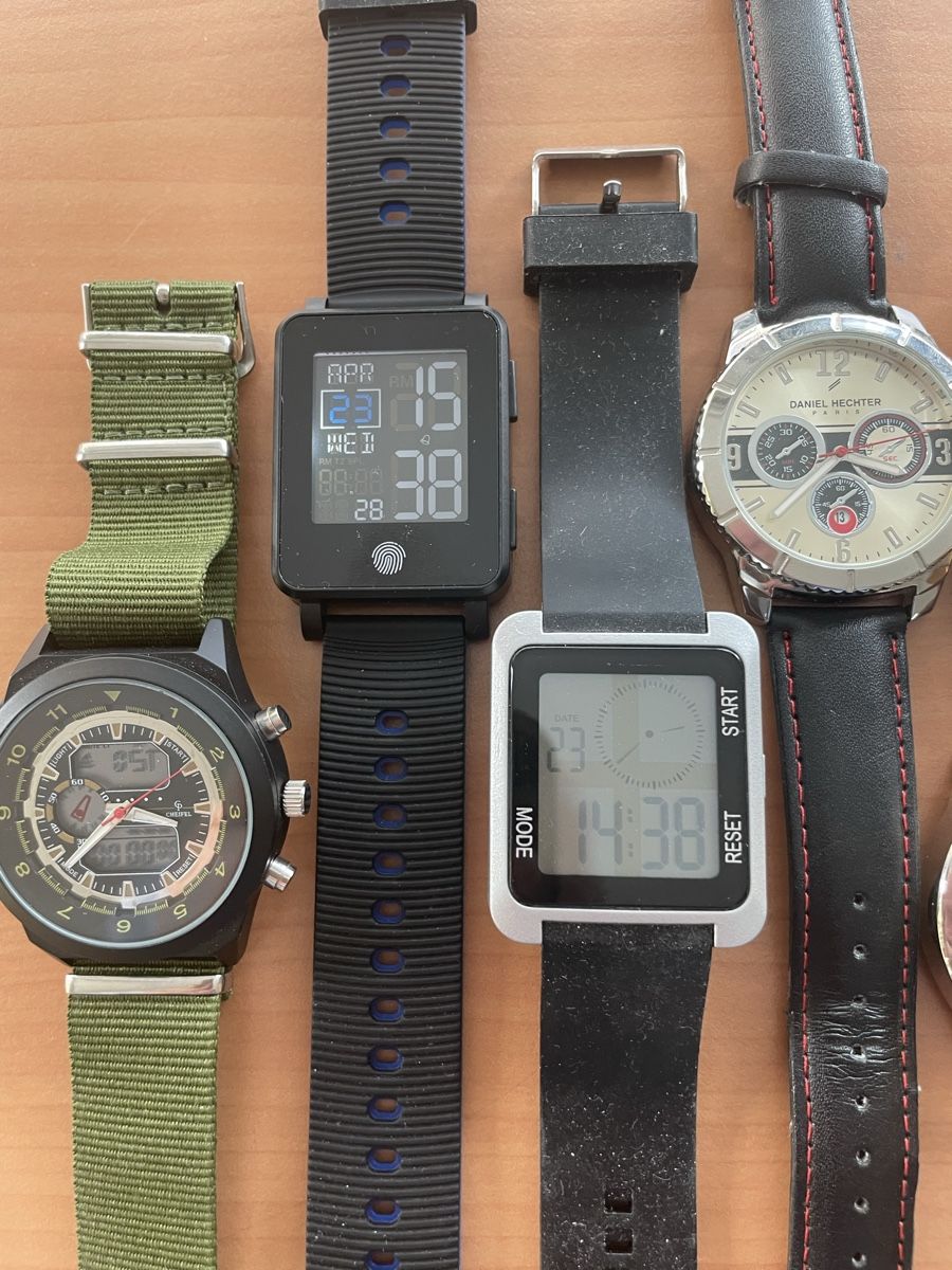 Armbänder & -reifen: Diverse Uhrenkollektion - Analog, Digital – Gebraucht aus zürich von Michelbourquin 1