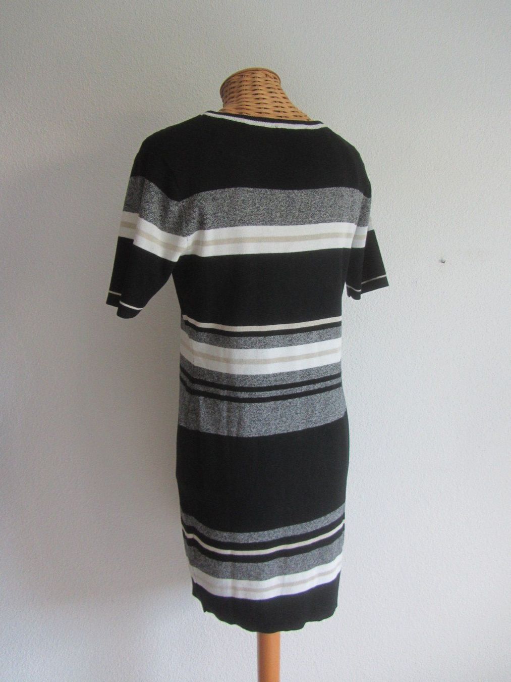 New Look Kleider: NEW LOOK - Feinstrick Streifenkleid L – Gebraucht aus Zürich von Diazaio 2