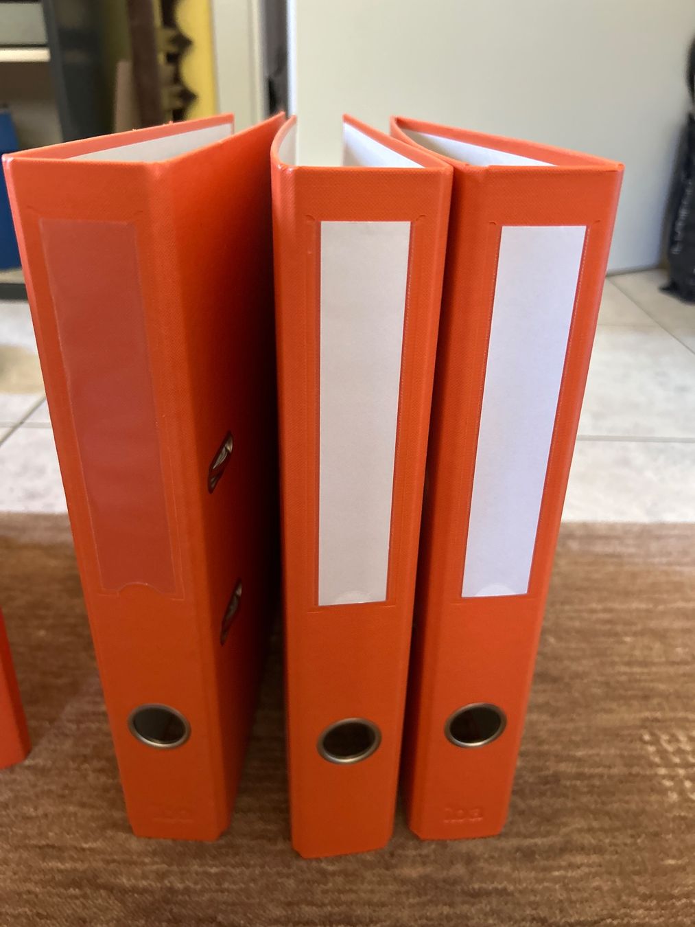 Migros Raccoglitori: A4 Ordner-Sammlung breit und schmal – Usato da Sevelen venduto da Glueckstreffer.62 3