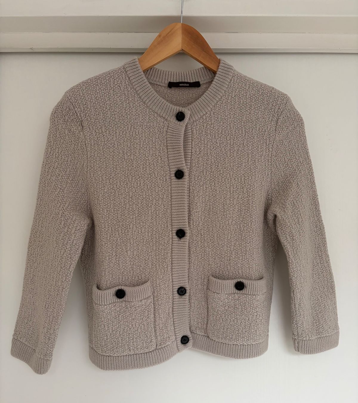 Windsor Jacken: Kurze Windsor Wolle Strickjacke Gr.36 – Gebraucht aus Unterägeri von Jutka_04