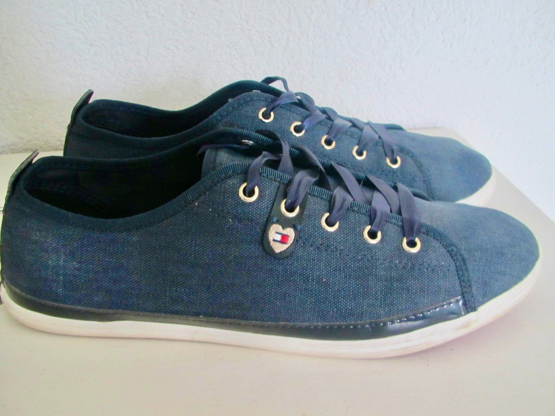 Tommy Hilfiger Scarpe da donna: BASKETS TOMMY HILFIGER – Usato da Murten venduto da Selliot