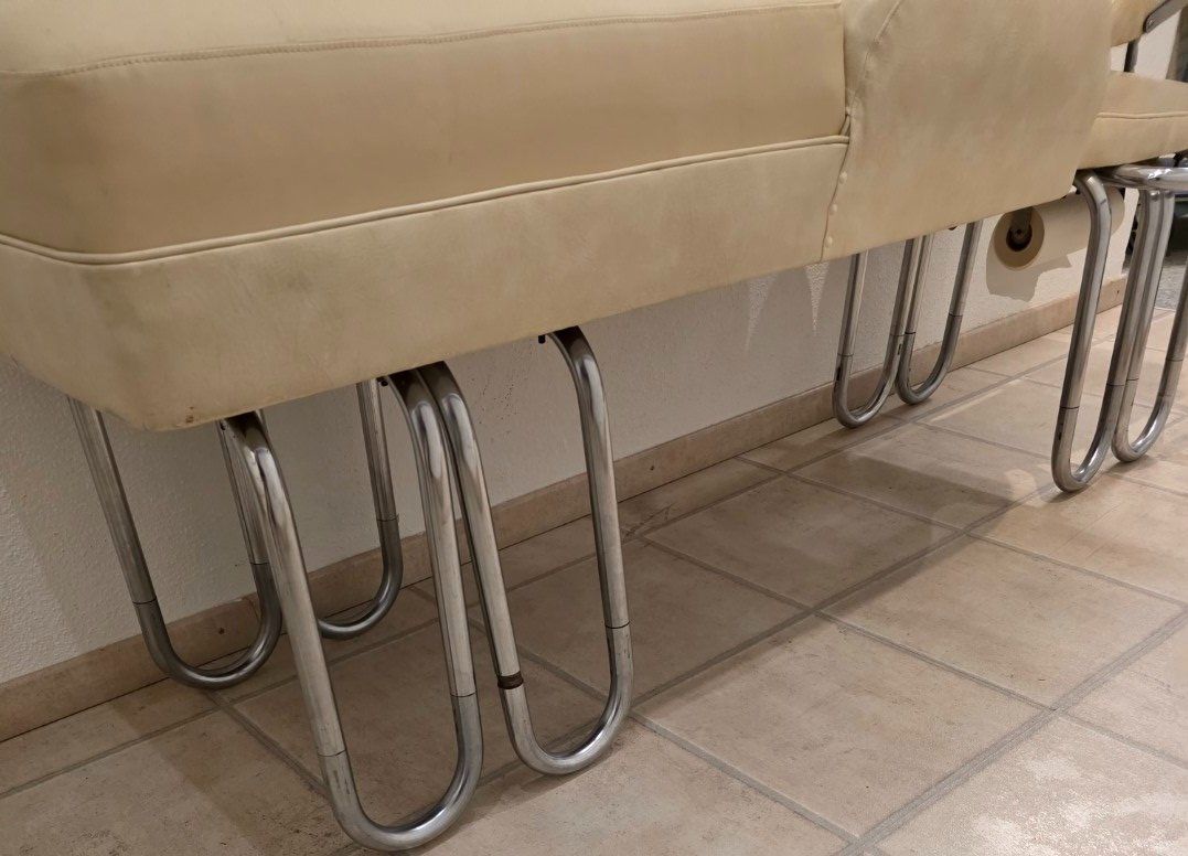 Liegen & Liegestühle: Älterer Massageliege / Behandlungsliege Lederauflage – Gebraucht aus Flums von Flumsantik 4