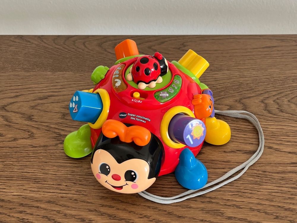 VTech Super Coccinelle Des Formes – Jeu D’Éveil Encastrement, 2 Modes, Version FR – Dès 18 Mois