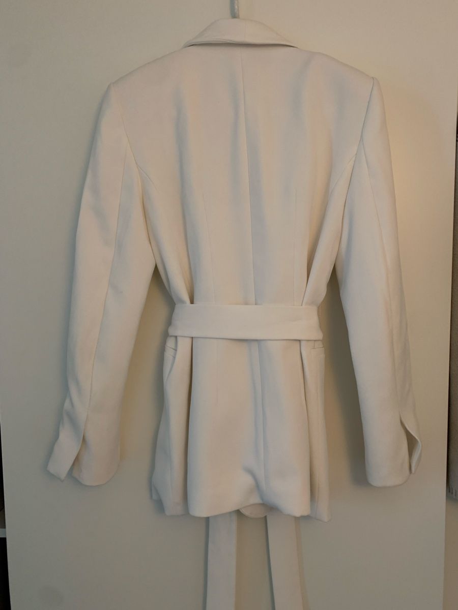 Zara Anzüge & Kostüme: Zara Blazer weiss mit Gürtel – Gebraucht aus St. Gallen von delideja01 1