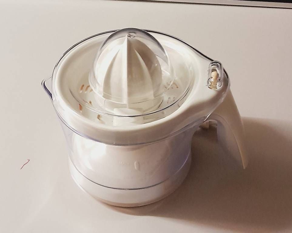 Küchengeräte: Früchte Entsafter  – Gebraucht aus Biel/Bienne von ros_8r9j