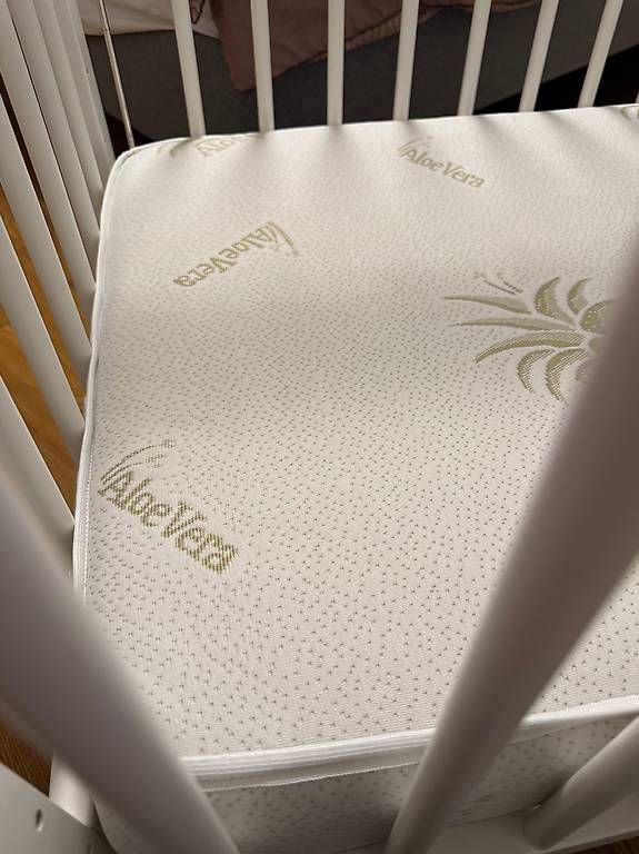 Letti: White baby cot (bed) 60 x 120 cm – Usato da Uster venduto da kleh 2