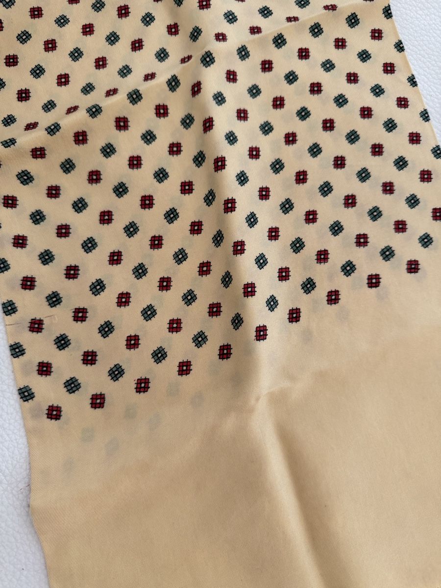 Foulards, Tücher & Schals: Seiden Schal 🌸 – Gebraucht aus Opfikon von Luis144 5