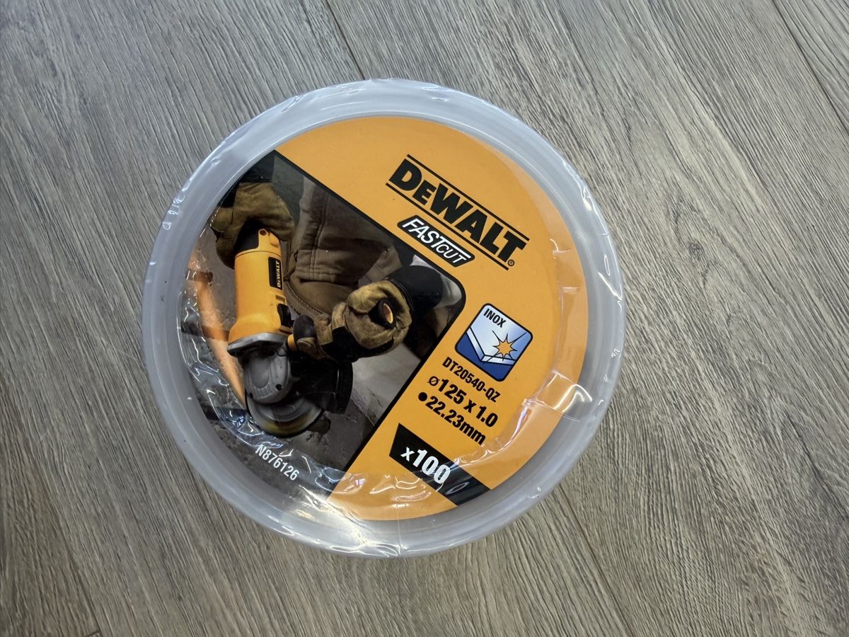Dewalt Alle Werkzeuge: Disque à tronçonner DEWALT FASTCUT DT20540-QZ – Neu und originalverpackt aus Lausanne von OFFICINA.shop