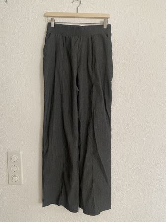 Grau melierte Stoffhose H&M