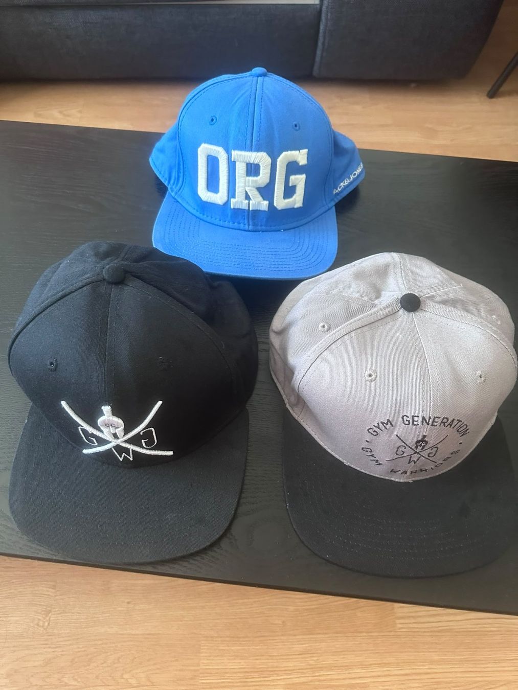 Autres vêtements & accessoires: 3 Snapback Caps Jack & Jones Gym Generation – D'occasion à Basel par san_2jbt