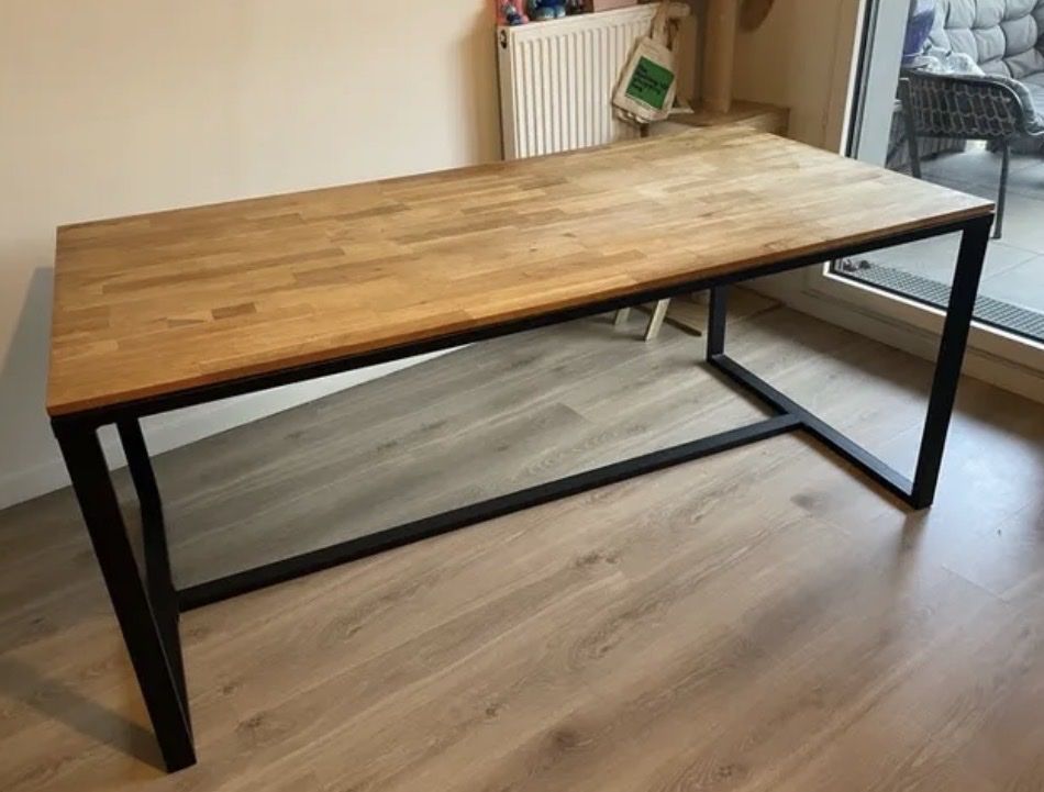 Tavoli: Table 4-6 people, solid oak and steel, 140cm – Usato da Basel venduto da dc.lucile