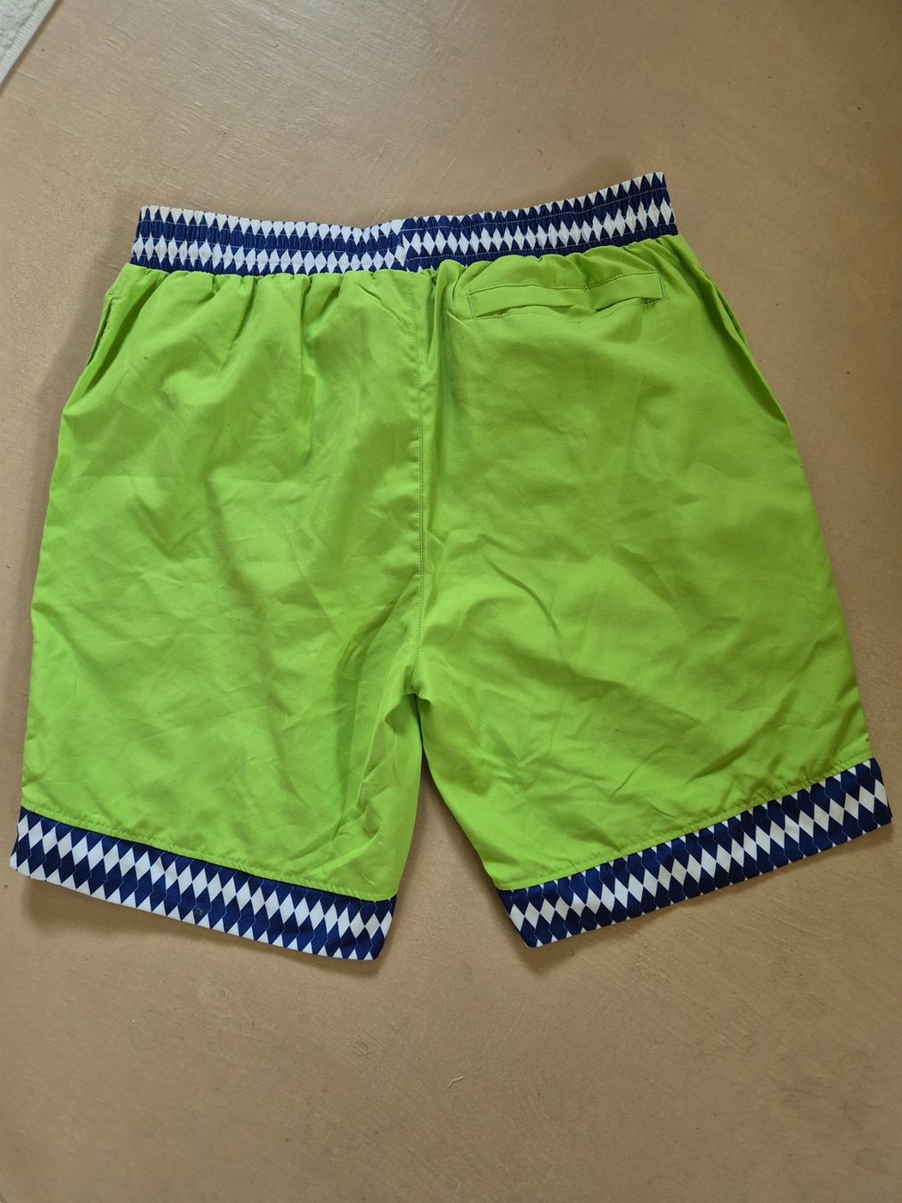 Costumi da bagno: Badehosen grün "Trachtenlook", Gr. L – Usato da Dietikon venduto da grafad 1