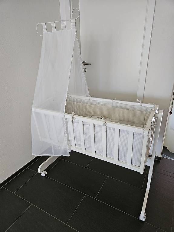 Berceaux: Babywiege weiss – D'occasion à Wangen par Jnova