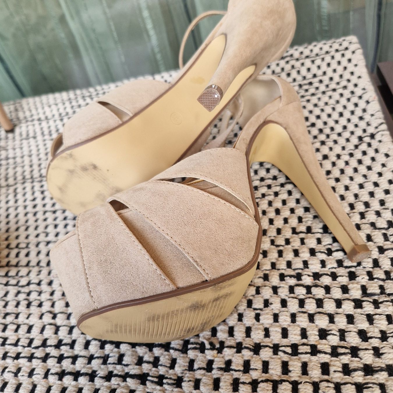 Scarpe da donna: High Heels beige Tulipano 38 – Usato da Nendeln venduto da Zopfie_ 7