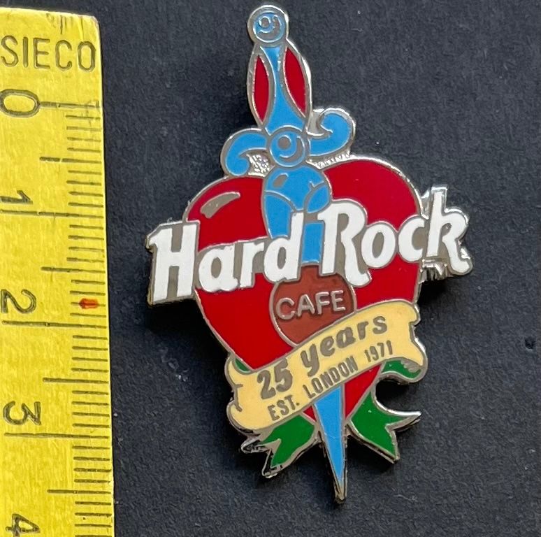 Hard Rock Cafe Placchette & Badge: Hard Rock Cafe 25. Years/ Pin – Usato da Ostermundigen venduto da DaxKarten-75