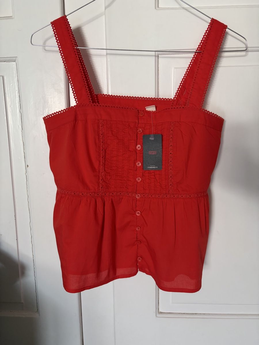 Levi's Top: Levi’s top gr S  – Nuovo e nell'imballaggio originale da Zuerich venduto da yasminflower