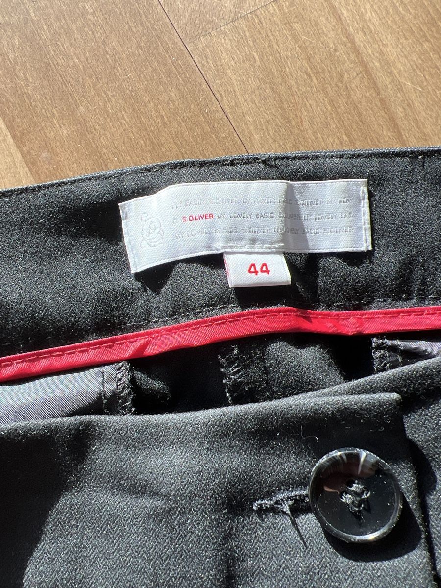 S.Oliver Pantaloni: s.Oliver Businesshose schwarz Gr. 44 – Usato da Münsingen venduto da est_s6vf 1