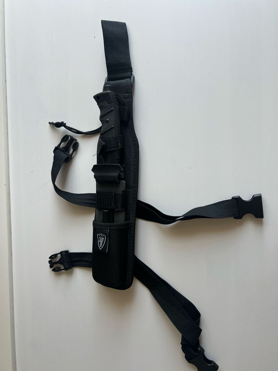 Couteaux militaires: Tactical knife – D'occasion à Kirchberg BE par Fisherman95