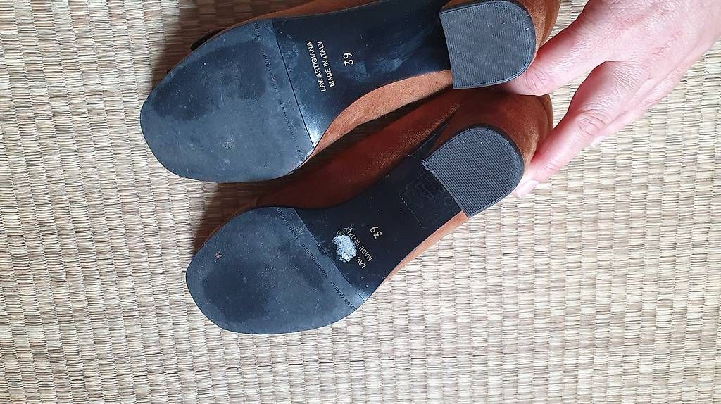 Scarpe da donna: Lederpumps Gr.39 – Usato da Oberrieden venduto da Taramara 1