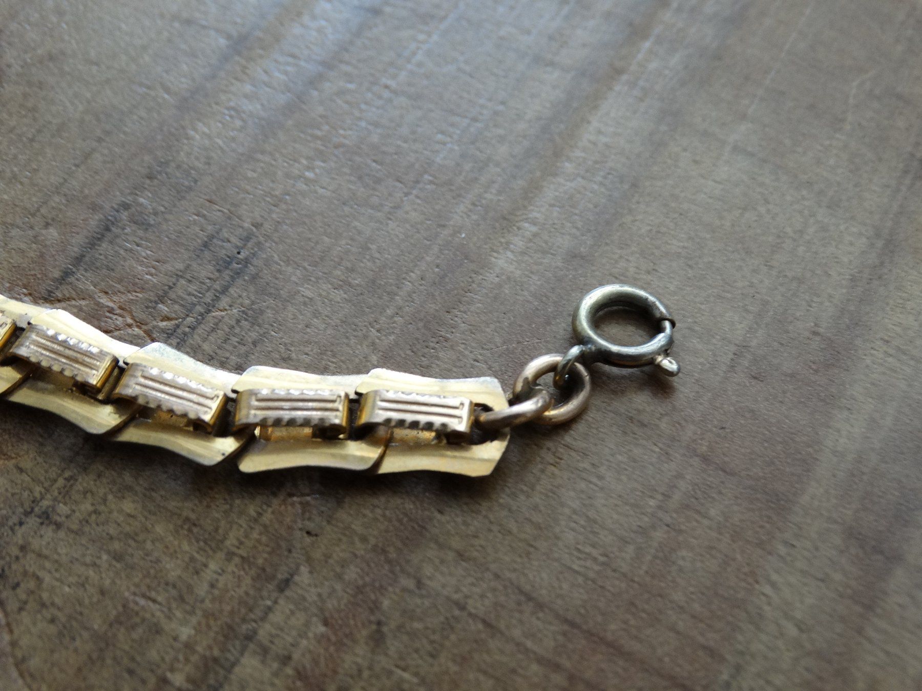 Armbänder & -reifen: Antikes vergoldetes Armband ziseliert – Gebraucht aus Adliswil von Isaac_92 2