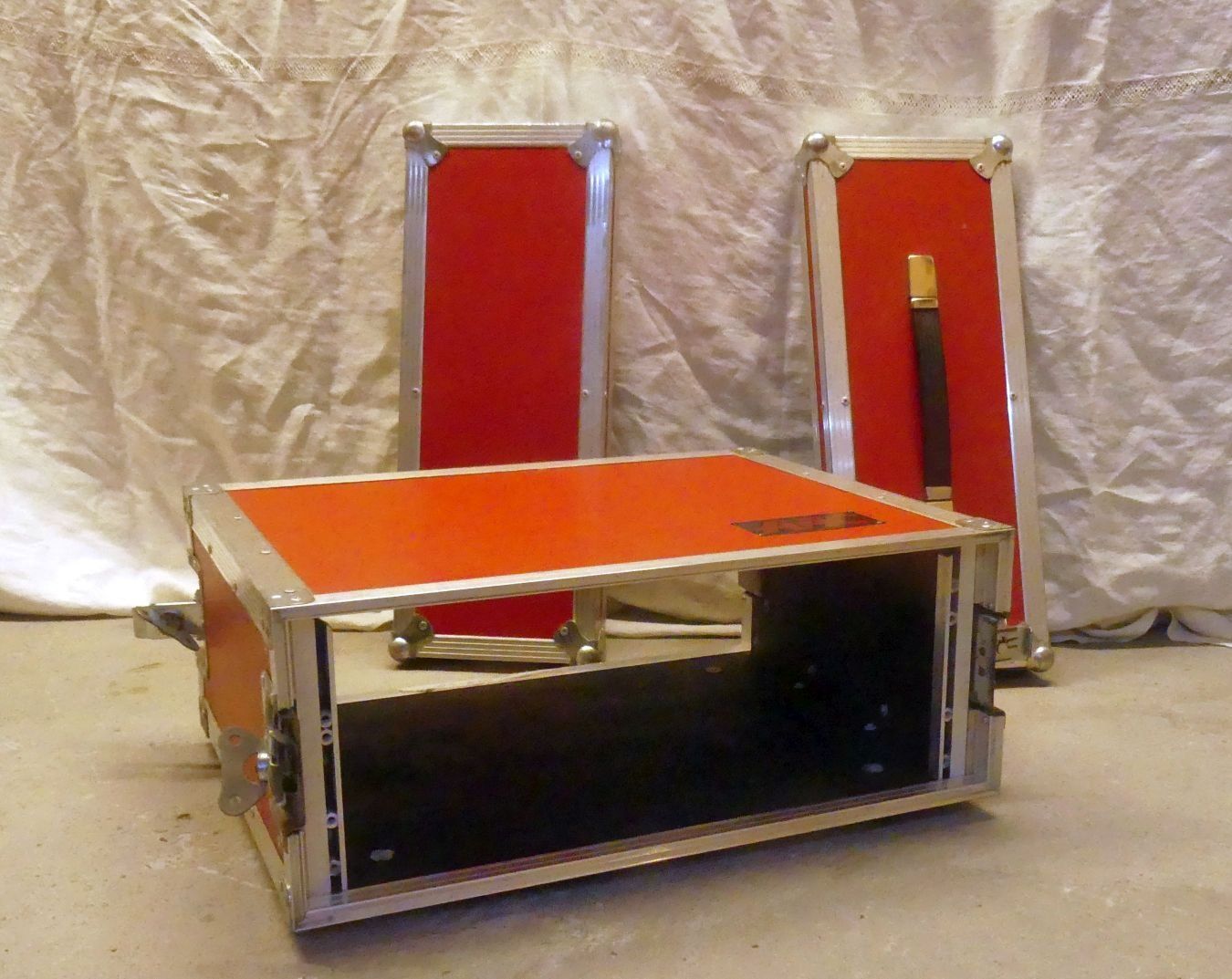 Altri accessori: Rack Case AAC rot 19 Zoll 4HE – Usato da Grüsch venduto da Rgb_led 1