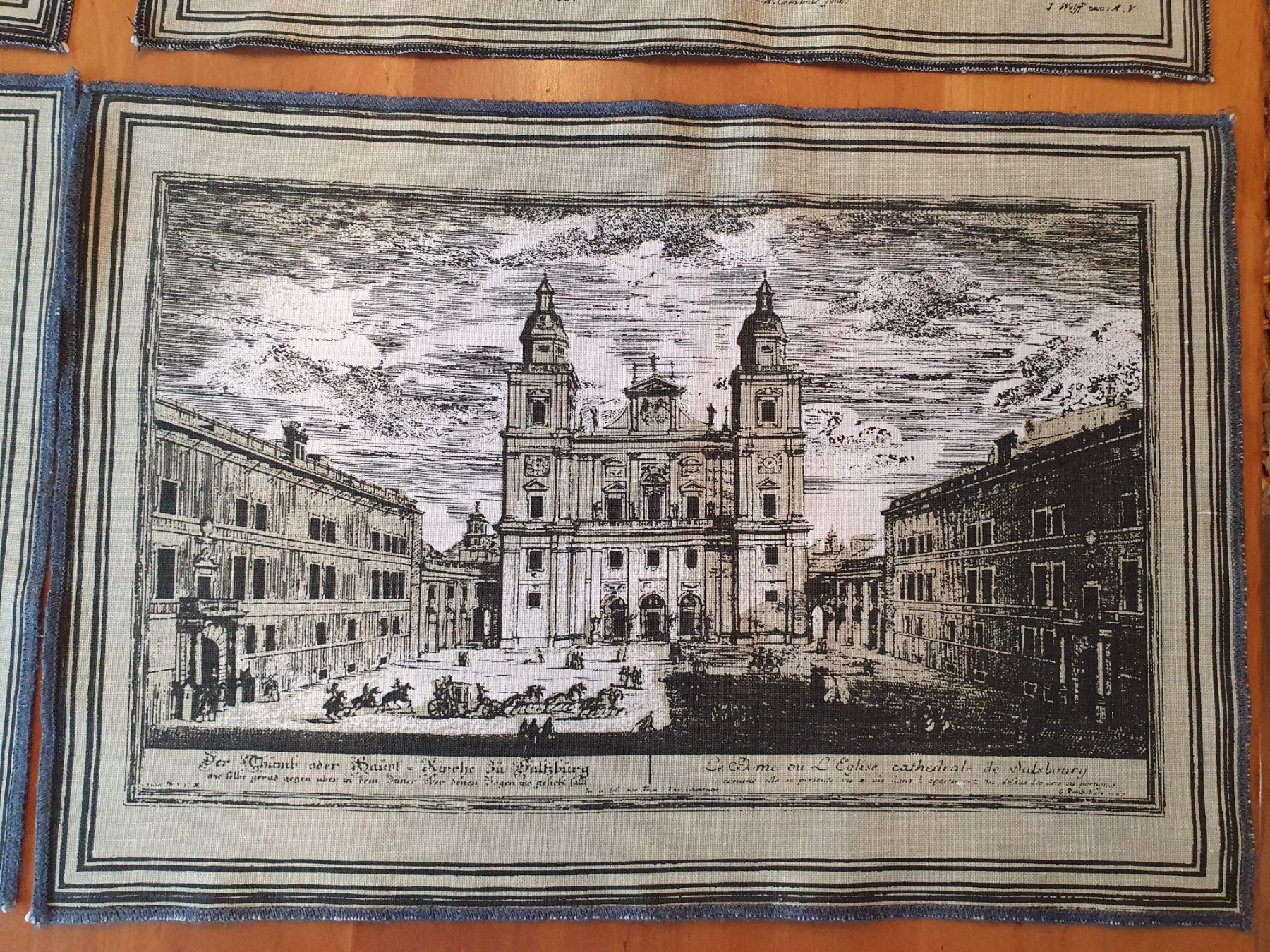 Set di tavolo e panche: 6 Sets Stoff-Tischsets mit Stadtansichten – Usato da Thalwil venduto da meinverkauf 1
