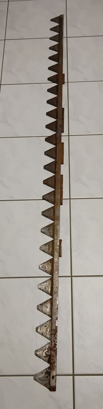 Aebi Alle Maschinen: Motormäher Messer zu Aebi AM 20-1,9 Meter lang – Gebraucht aus Jonen von Brokk