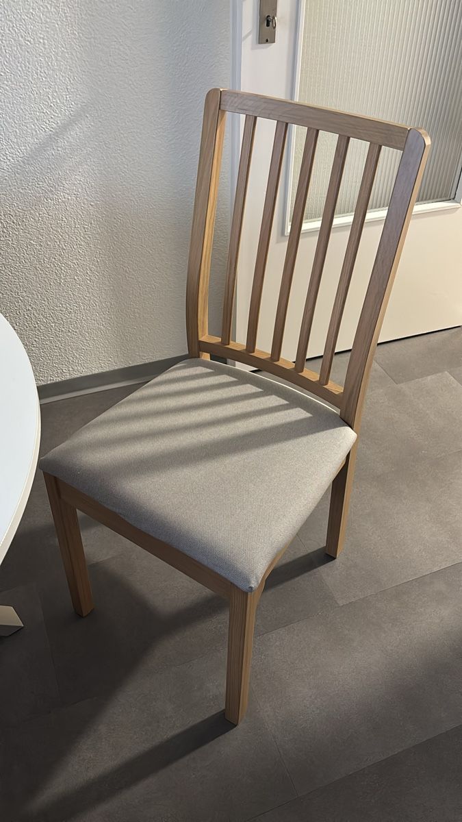 Ikea Sedie: Zwei Stühle zu verkaufen – Usato da  venduto da  1