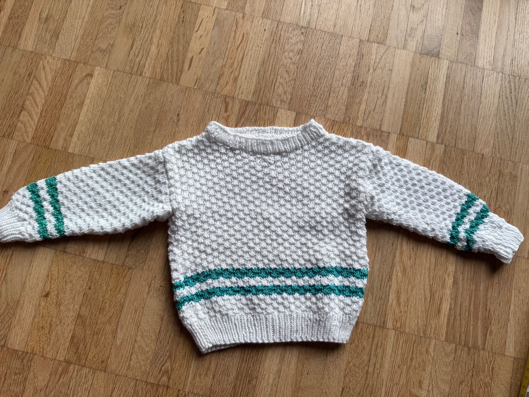 Maglioni & Felpe: Supersüsser Handgestrickter Kinder-Pullover, Grösse 62/68 – Usato da Zürich venduto da mybuybye
