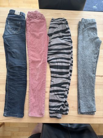 Ge134-140 Hosen Set 4 Stück diverse Farben
