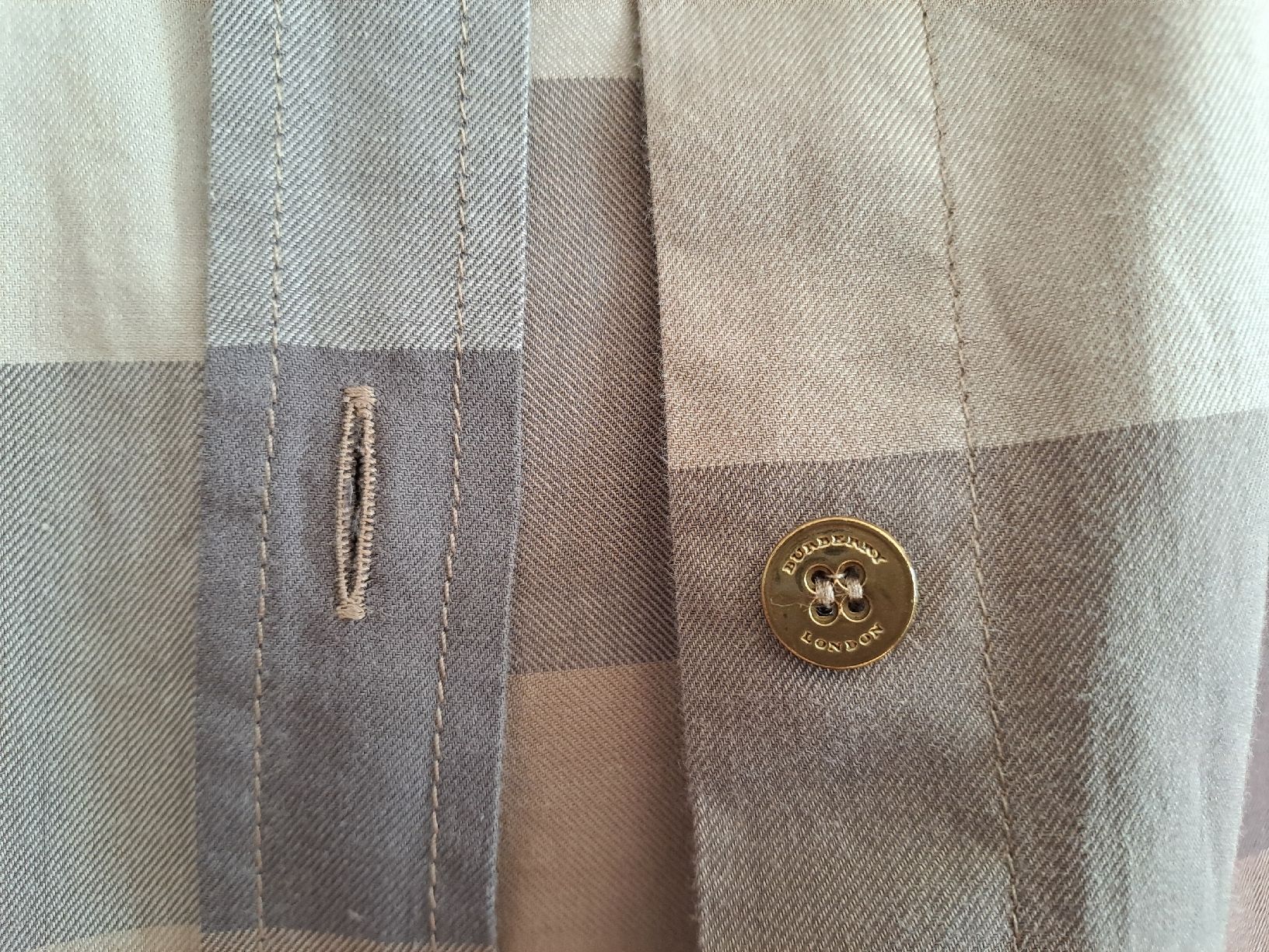 Burberry Camicette: Burberry Bluse aus 100% Baumwolle – Nuovo (secondo la descrizione) da Oberhasli venduto da Lea98 3