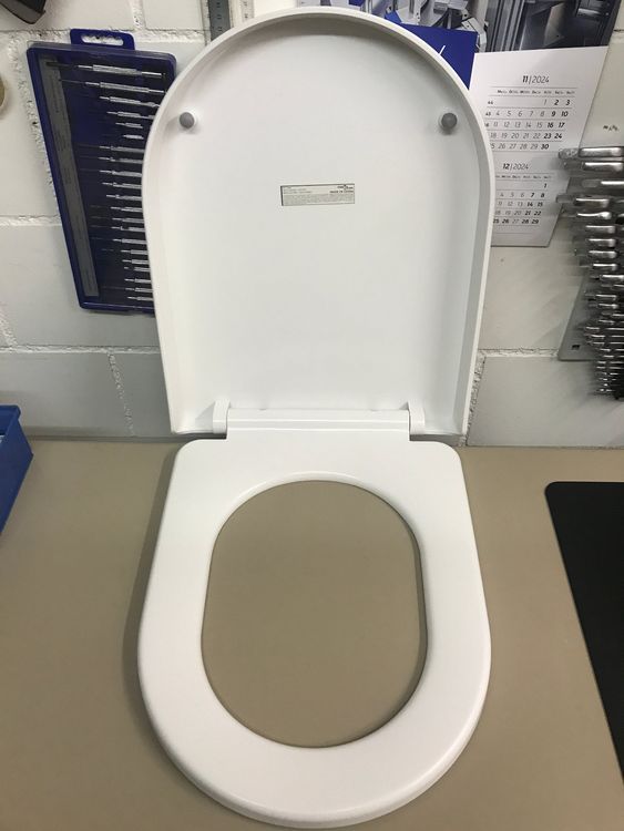 WC Sitz Comfort neu, Absenkautomatik, Set 2 Stk. (Neu (gemäss ...
