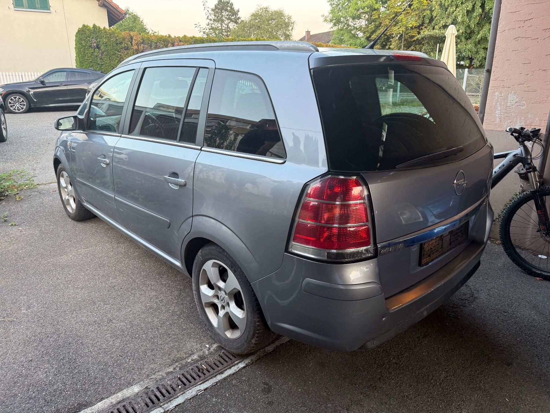Opel Autos: Opel Zafira B22 – D'occasion à Gerlafingen par Caki007 2