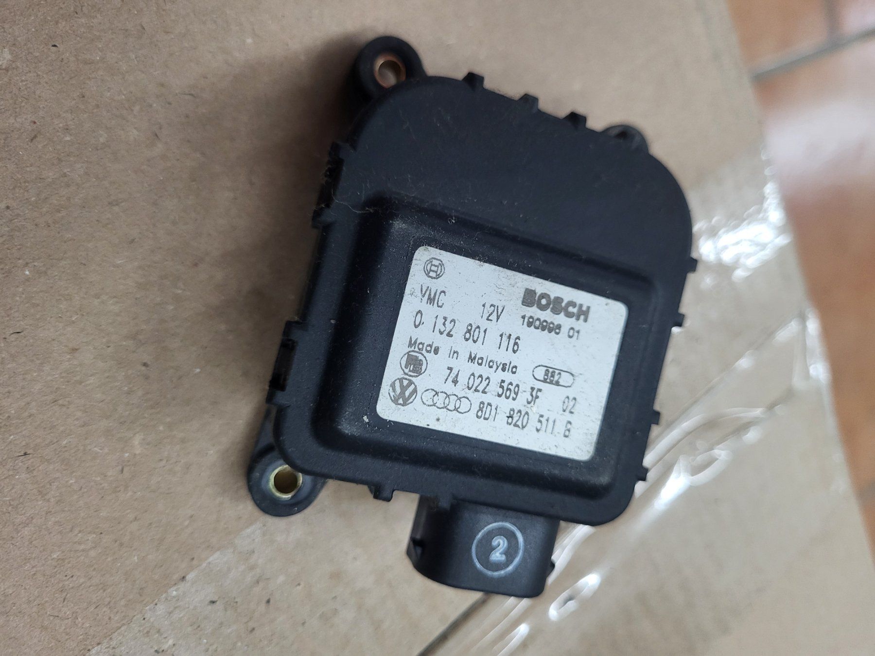 Audi Tutti pezzi di ricambio auto: Audi A4 Gebläse Stellmotor – Usato da Eschenz venduto da Bicco1 4