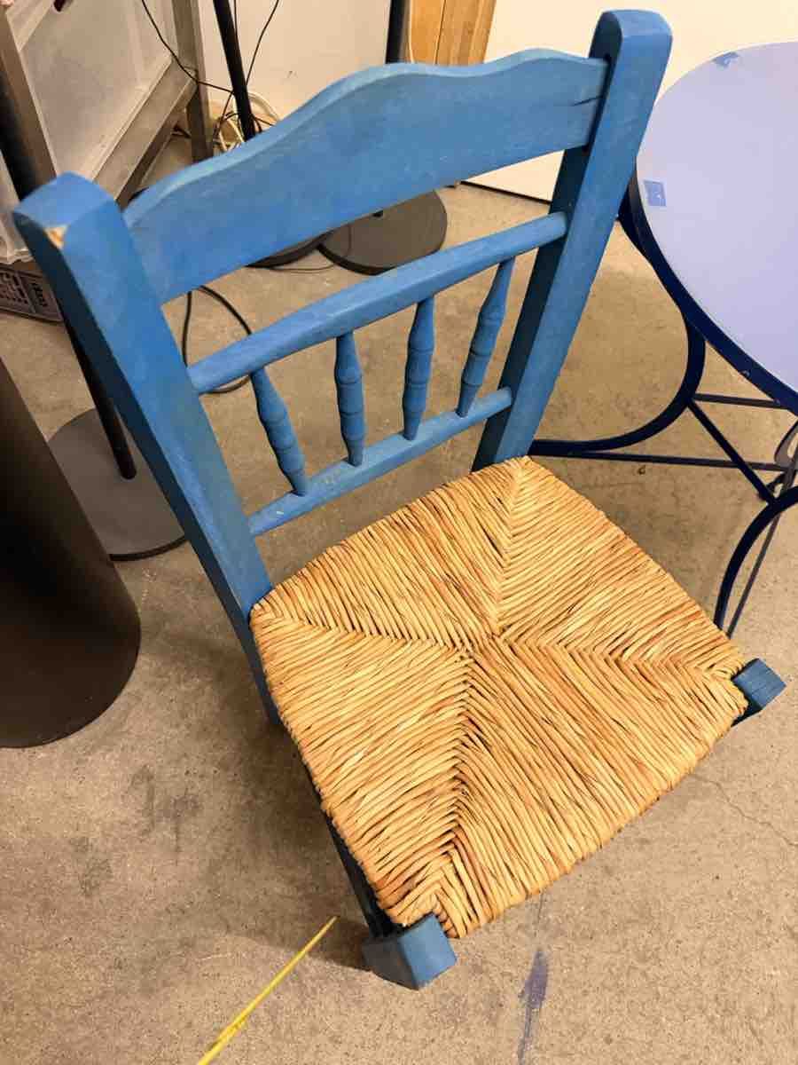 Sedie: Holzstuhl in Blau mit Strohsitz, 9 Stück – Usato da Niedergösgen venduto da Lipa1 1