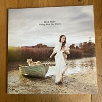 Heidi Happy – Hiding With The Wolves  2LPs