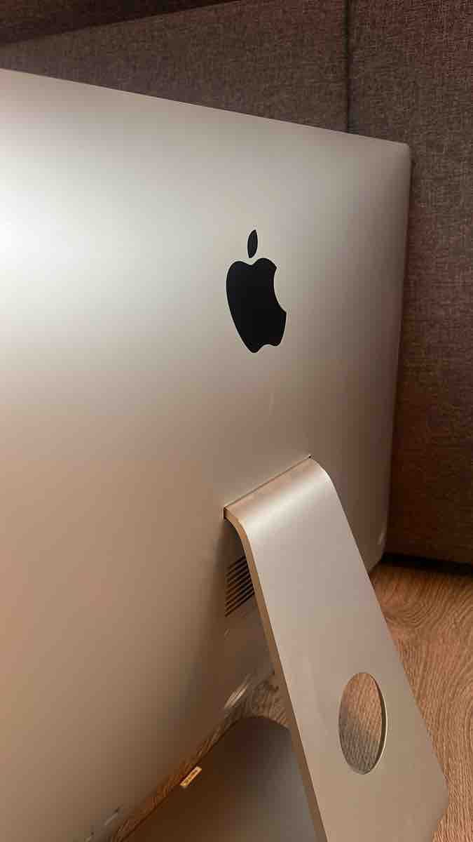 Apple PC: Apple iMac All-in-One Computer, gebrauchter Zustand – Usato da Nesslau venduto da Tishi99 3