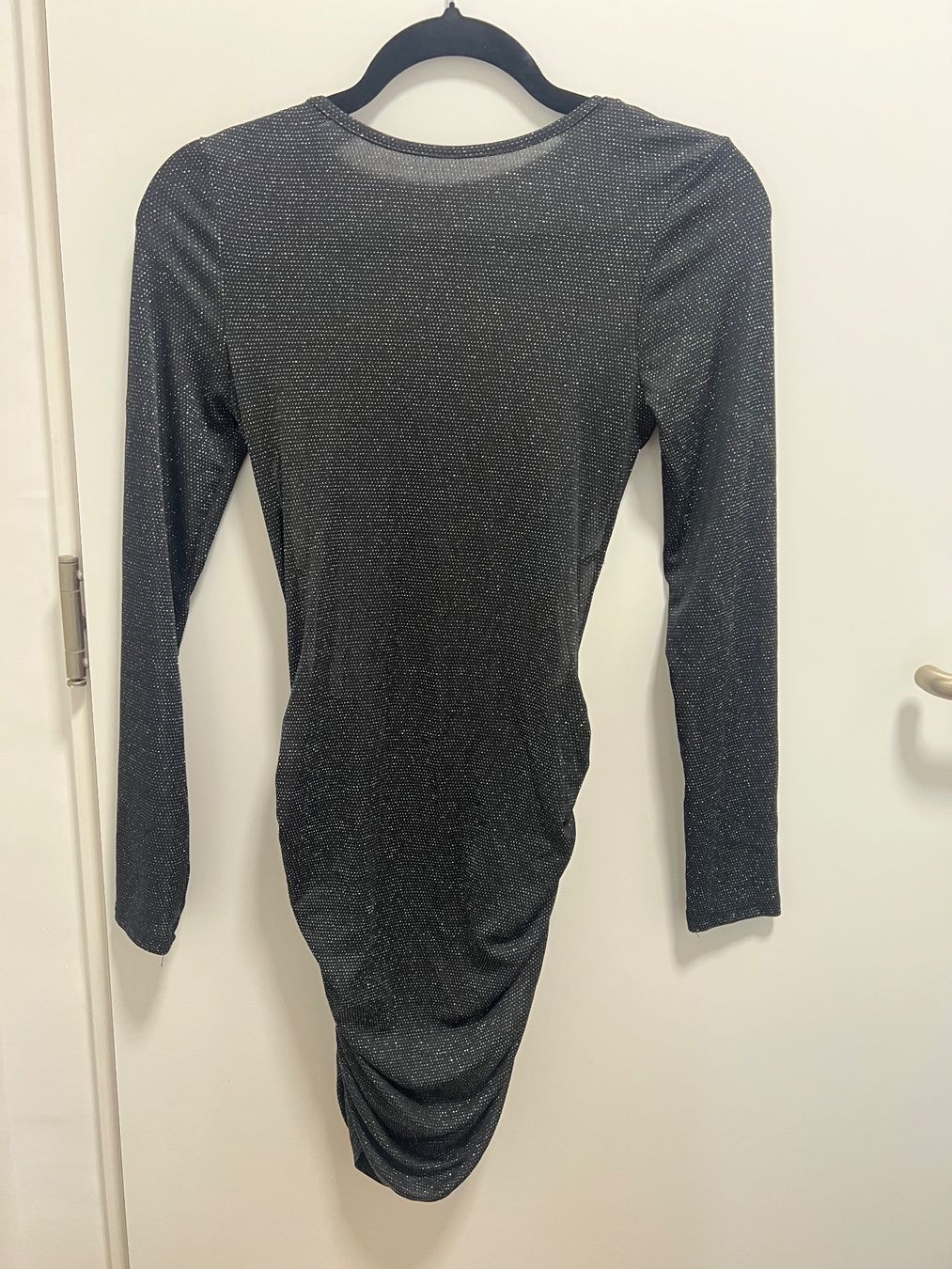 Vestiti: Glitzer Kleid – Nuovo (secondo la descrizione) da Zürich venduto da car_26mh
