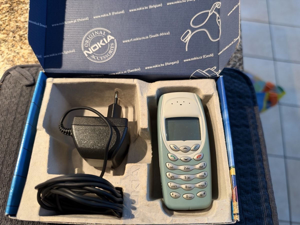 Téléphone mobile Nokia 3410 vintage avec boîte et chargeur (Gebraucht ...