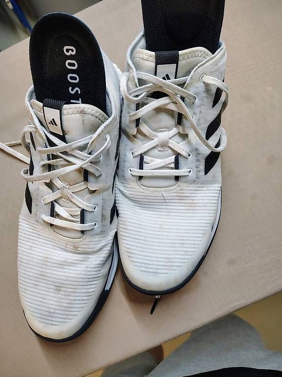 Herrenschuhe: Adidas Crazyflight Sportschuhe – Gebraucht aus Gümligen von pre_z2wf 4