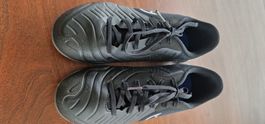 Chaussures de foot en salle Nike noires – très bon état