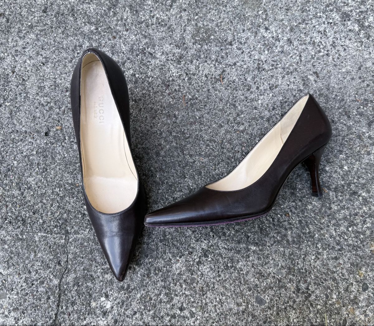 Gucci Scarpe da donna: Pumps Gucci Leder dunkelbraun  – Usato da Siebnen venduto da koschitoschi 2