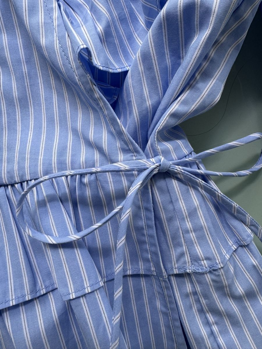 Camicette: Sommerliche Bluse mit Rüschen, Grösse M, gestreift – Usato da zürich venduto da Bailey17 1