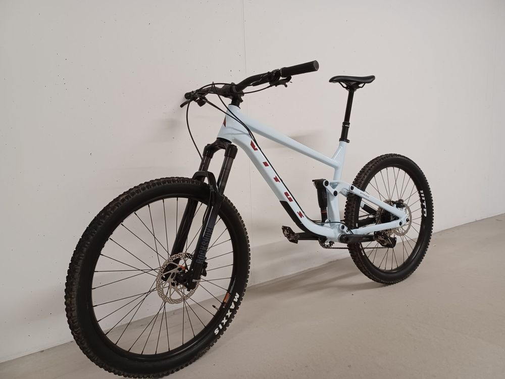 Vitus Velos: Vitus Mythique 27 VRS Mountainbike – Gebraucht aus Wiesendangen von Baensch